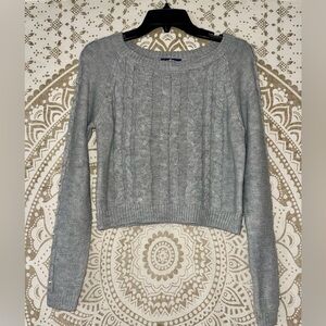 LADIES GREY LONG-SLEEVED SWEATER BY "FRESHMAN", PEARL-LIKE ADORNMENTS, SIZE XS